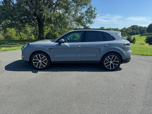 2025 Porsche Cayenne E-Hybrid S