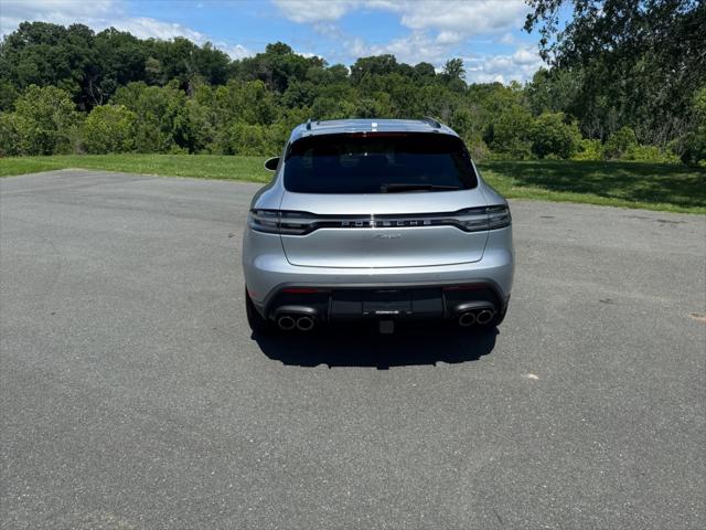 2025 Porsche Macan T