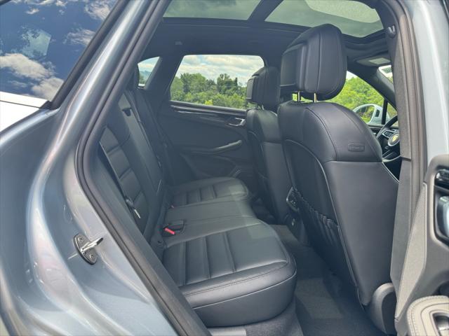 2025 Porsche Macan T
