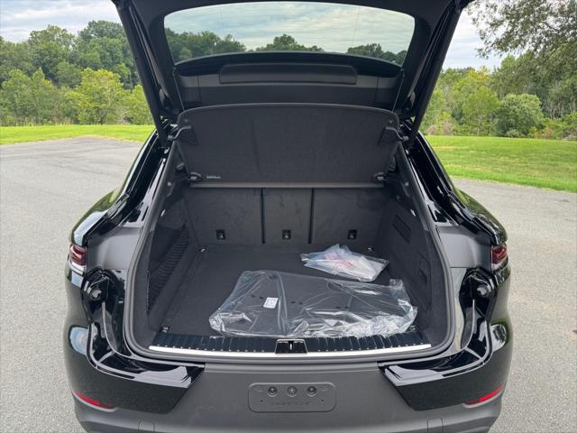 2025 Porsche Cayenne Unknown