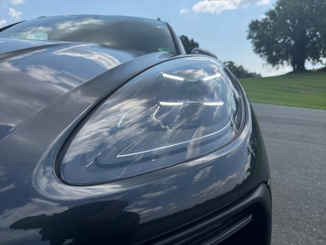 2025 Porsche Macan T