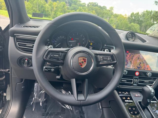 2025 Porsche Macan T