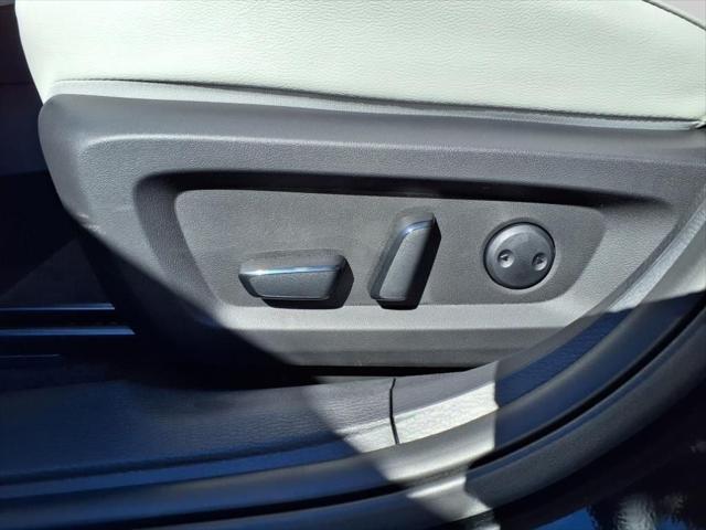 2025 Mitsubishi Outlander PLATINUM EDITION 2.5 S-AWC