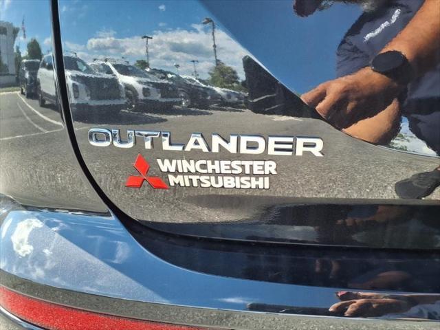 2025 Mitsubishi Outlander PLATINUM EDITION 2.5 S-AWC