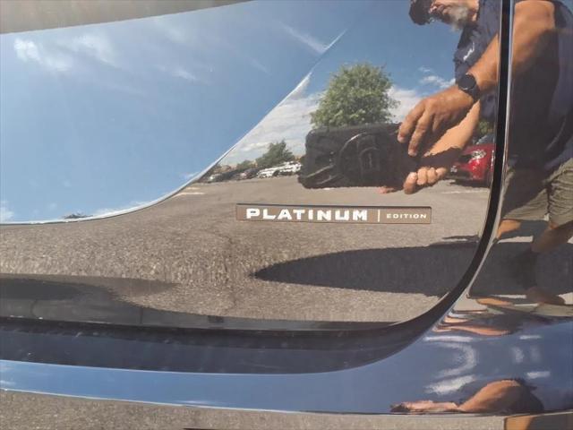 2025 Mitsubishi Outlander PLATINUM EDITION 2.5 S-AWC