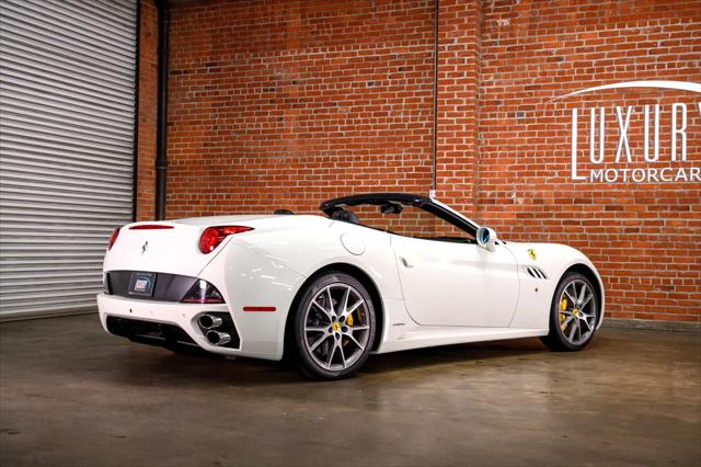 2014 Ferrari California Convertible GT