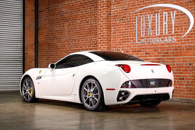 2014 Ferrari California Convertible GT