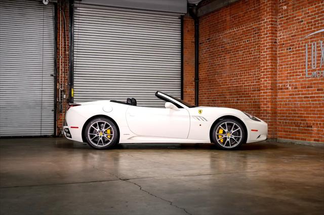 2014 Ferrari California Convertible GT