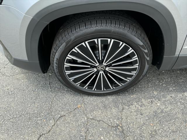 2025 Volkswagen Taos 1.5T SE