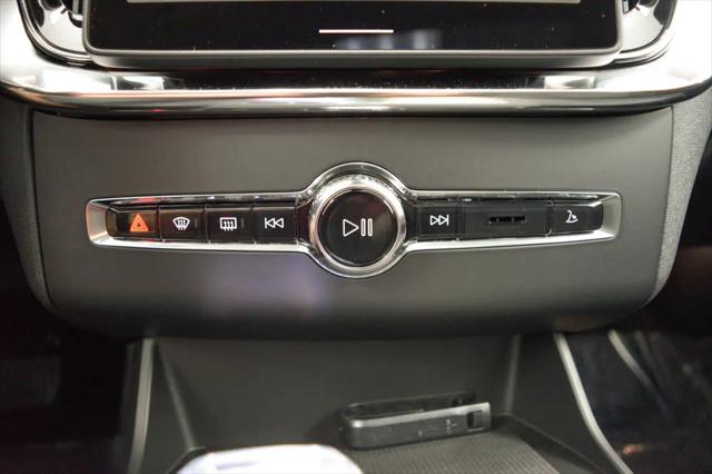 2026 Volvo XC90 Plus, B5 AWD Gas (mild hybrid), Gasoline, Bright, 7 Seats