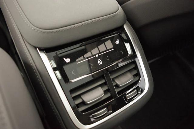 2026 Volvo XC90 Plus, B5 AWD Gas (mild hybrid), Gasoline, Bright, 7 Seats