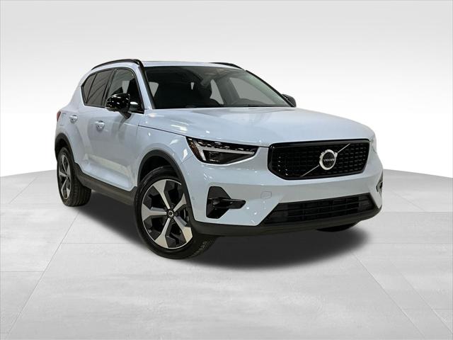 2026 Volvo XC40 Plus, B5 AWD Gas (mild hybrid), Dark for sale in Des Moines, IA
