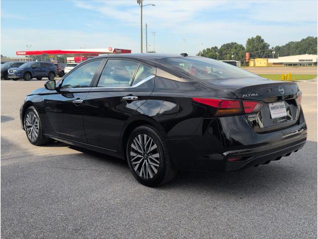 2023 Nissan Altima SV FWD