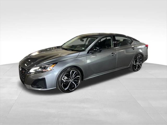 2023 Nissan Altima SR FWD