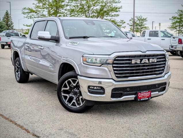 2025 RAM Ram 1500 RAM 1500 LARAMIE CREW CAB 4X4 57 BOX