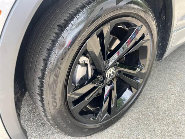 2023 Volkswagen Tiguan 2.0T SE R-Line Black