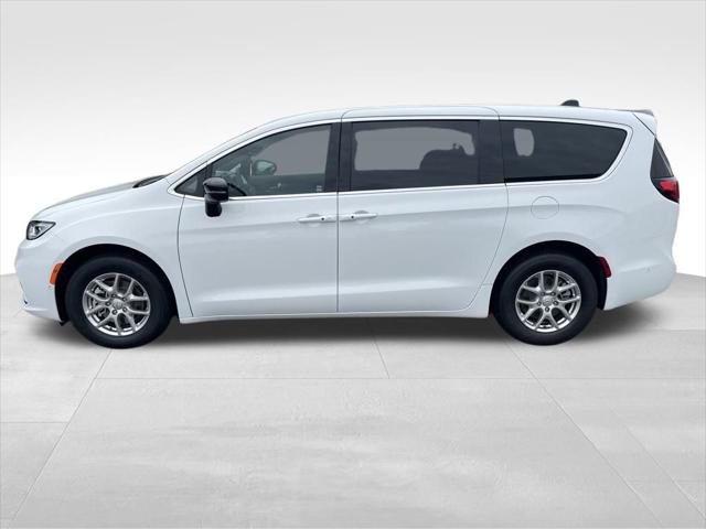 2025 Chrysler Pacifica PACIFICA SELECT