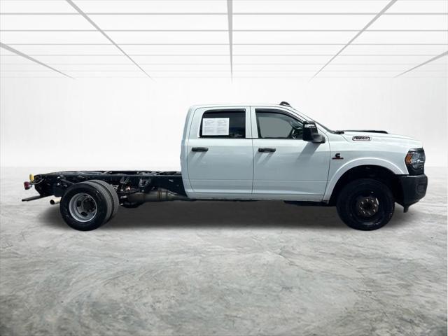 2023 RAM 3500 Chassis Tradesman/SLT/Laramie/Limited