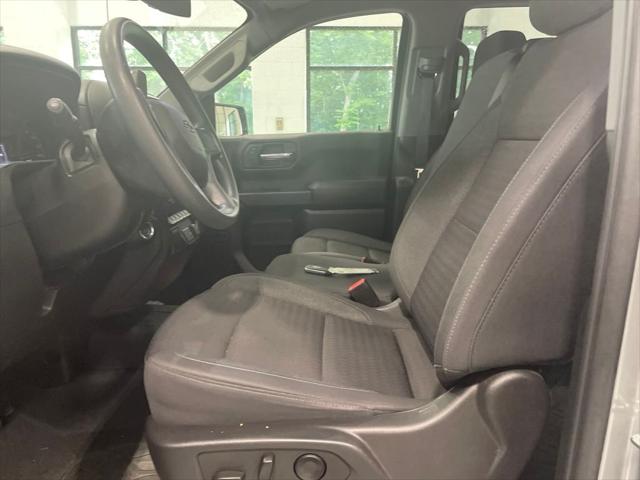 2023 Chevrolet Silverado 1500 4WD Crew Cab Short Bed Custom
