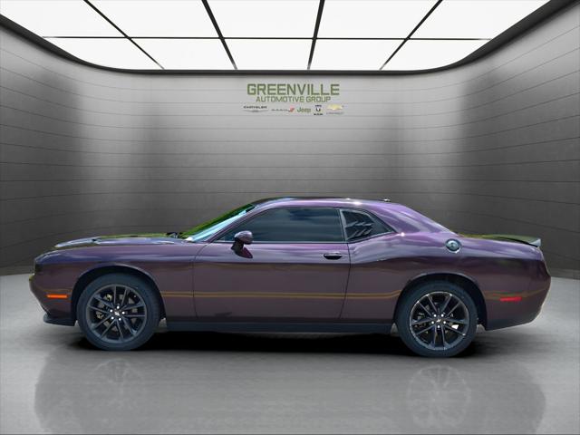 2022 Dodge Challenger SXT AWD