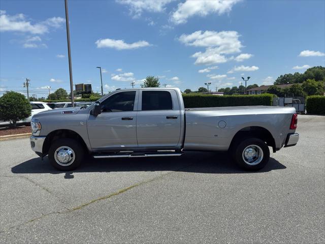 2024 RAM 3500 Tradesman Crew Cab 4x4 8 Box