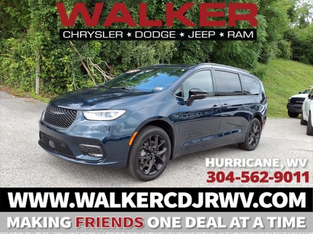 2024 Chrysler Pacifica Limited AWD