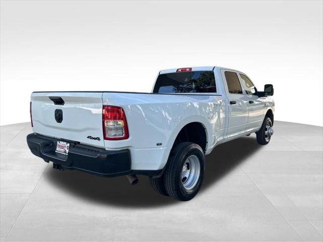 2024 RAM 3500 Tradesman Crew Cab 4x4 8 Box