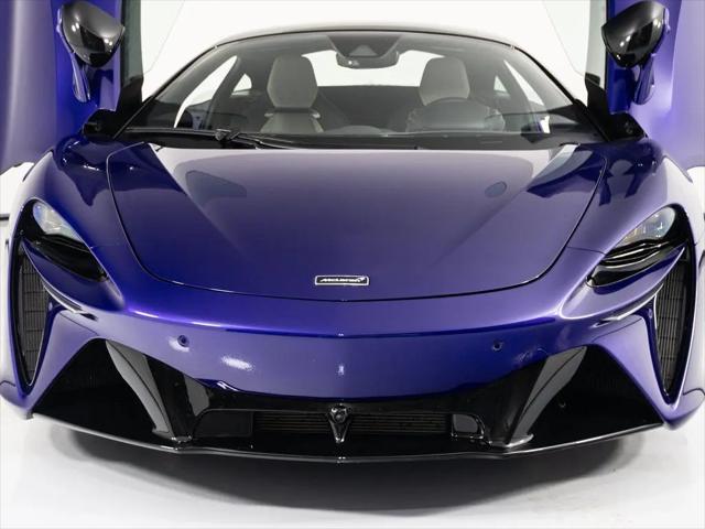 2023 McLaren Artura Vision