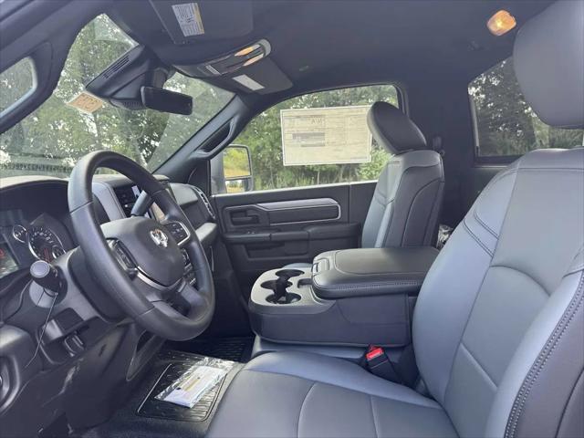 2025 Ram 3500 Tradesman/Big Horn