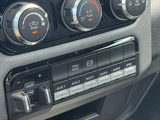 2025 Ram 3500 Tradesman/Big Horn