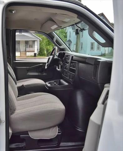 2019 GMC Savana 2500 Work Van