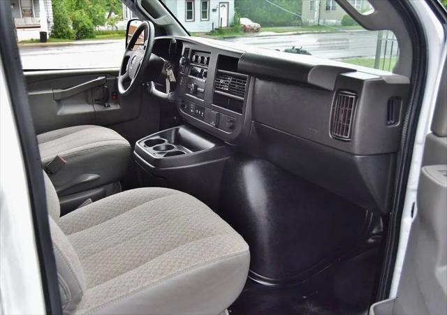 2019 GMC Savana 2500 Work Van