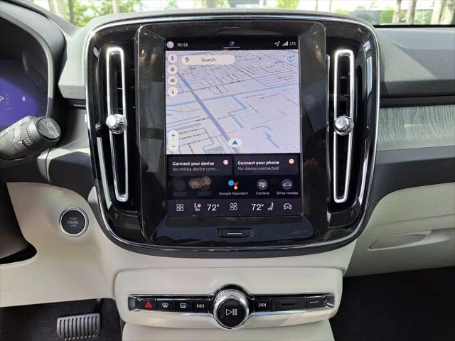 2026 Volvo XC40 Plus, B5 AWD Gas (mild hybrid), Dark