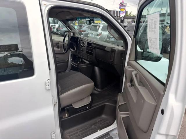 2022 Chevrolet Express Cargo Van RWD 2500 Regular Wheelbase WT