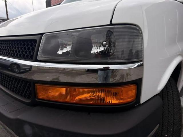 2022 Chevrolet Express Cargo Van RWD 2500 Regular Wheelbase WT
