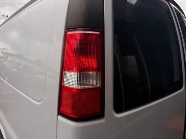 2022 Chevrolet Express Cargo Van RWD 2500 Regular Wheelbase WT