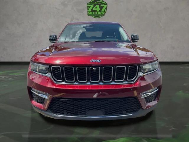 2023 Jeep Grand Cherokee Base
