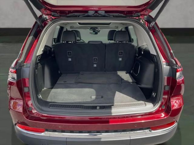 2023 Jeep Grand Cherokee Base