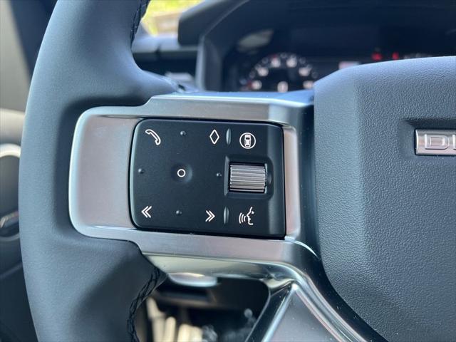 2025 Land Rover Discovery P300 S