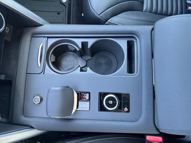2025 Land Rover Discovery P300 S