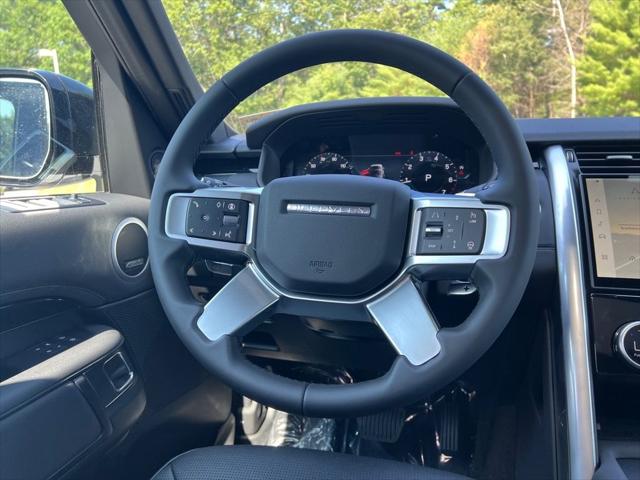 2025 Land Rover Discovery P300 S