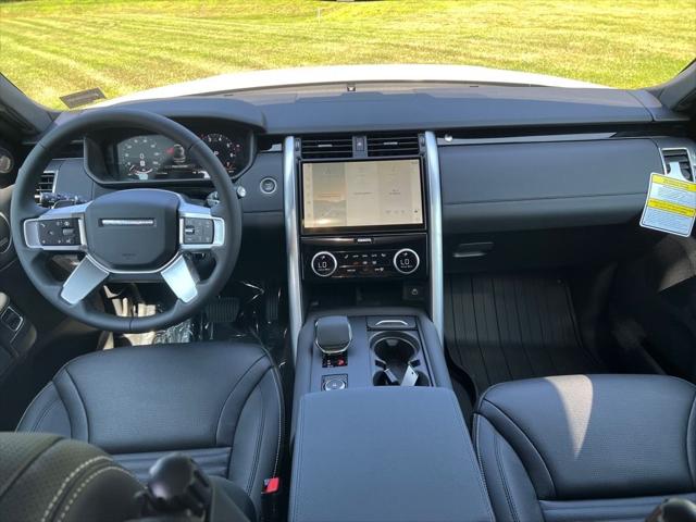 2025 Land Rover Discovery P300 S