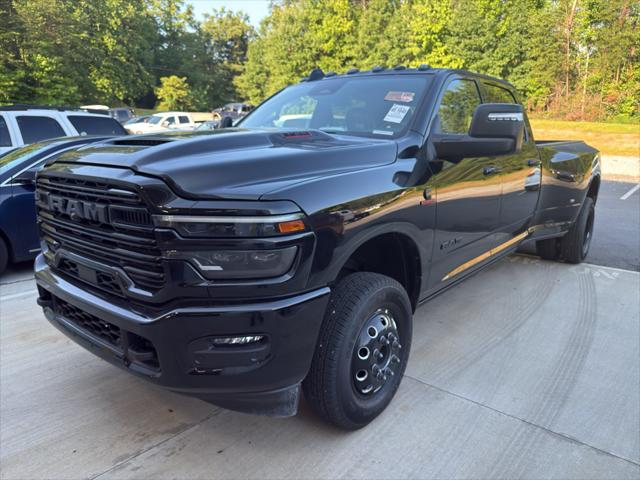 2025 RAM 3500 Laramie Crew Cab 4x4 8 Box