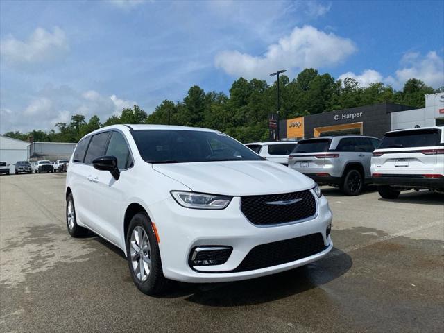 2025 Chrysler Pacifica PACIFICA SELECT AWD