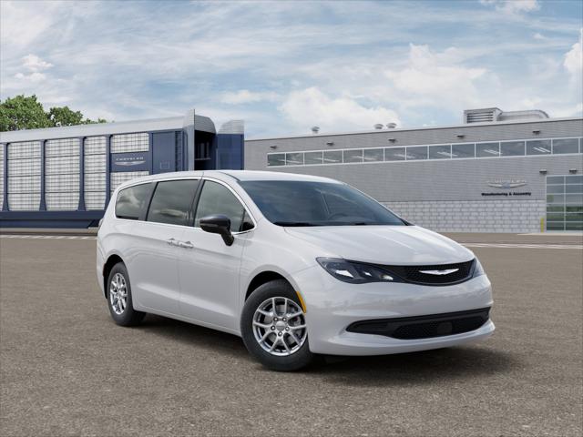 2025 Chrysler Voyager LX