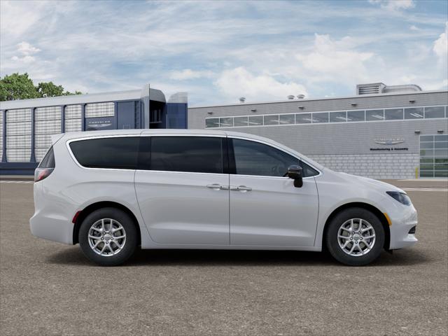 2025 Chrysler Voyager LX