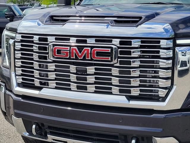 2025 GMC Sierra 2500HD 4WD Crew Cab Standard Bed Denali