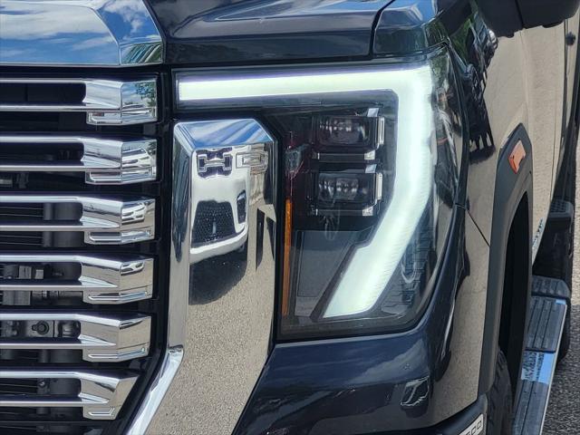 2025 GMC Sierra 2500HD 4WD Crew Cab Standard Bed Denali