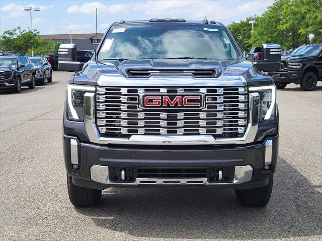2025 GMC Sierra 2500HD 4WD Crew Cab Standard Bed Denali
