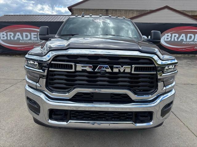 2025 RAM Ram 3500 RAM 3500 TRADESMAN CREW CAB 4X4 8 BOX